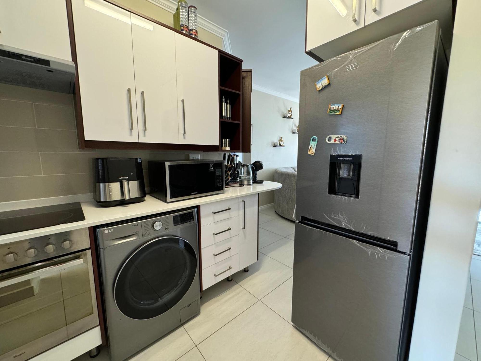 Apartment The Palms Unit 5 *